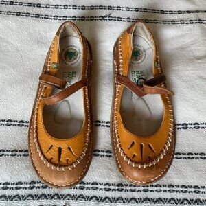 El Naturalista Purimusac Vidata Leather flats | Women's size 7